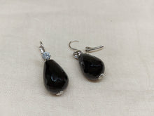 Carica l'immagine nel visualizzatore di Gallery, Orecchini goccia Onice nero
