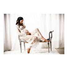 Carica l'immagine nel visualizzatore di Gallery, Copy of Gift Card - Servizio Fotografico New Born - Le Botteghe del Polesine