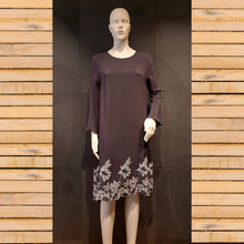 Carica l'immagine nel visualizzatore di Gallery, Abito ricamo LFDL