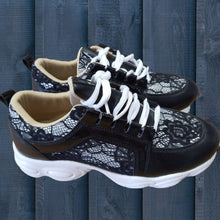 Carica l'immagine nel visualizzatore di Gallery, Sneakers pizzo TWINSET