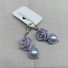 Carica l'immagine nel visualizzatore di Gallery, Orecchini rosa media e perla - ID&M