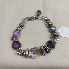 Carica l'immagine nel visualizzatore di Gallery, Bracciale misto perle e componenti - ID&M