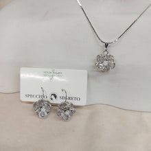 Carica l'immagine nel visualizzatore di Gallery, Parure collana e orecchini Fiore doppio