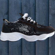 Carica l'immagine nel visualizzatore di Gallery, Sneakers pizzo TWINSET