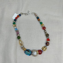 Carica l'immagine nel visualizzatore di Gallery, Collana girocollo mix perle - ID&M