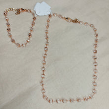 Carica l'immagine nel visualizzatore di Gallery, Set Collana e Bracciale Rosario rosato