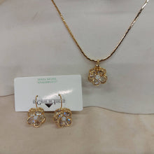 Carica l'immagine nel visualizzatore di Gallery, Parure collana e orecchini Fiore doppio