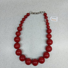 Carica l'immagine nel visualizzatore di Gallery, Collana Resina Rosso