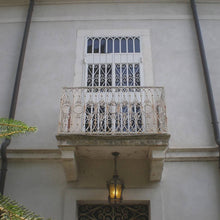 Carica l'immagine nel visualizzatore di Gallery, Villa d'epoca