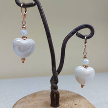 Carica l'immagine nel visualizzatore di Gallery, Orecchini cuore ceramica