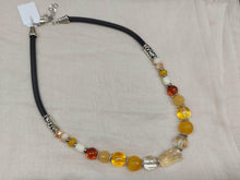 Carica l'immagine nel visualizzatore di Gallery, Collana Pietre Miste e cordone nero - ID&M