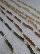 Carica l'immagine nel visualizzatore di Gallery, Collana perline piccole vetro