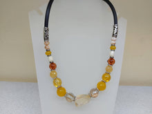 Carica l'immagine nel visualizzatore di Gallery, Collana Pietre Miste e cordone nero - ID&M