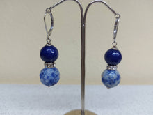 Carica l'immagine nel visualizzatore di Gallery, Orecchini due perle Blu