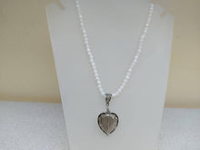 Carica l'immagine nel visualizzatore di Gallery, Completo Collana e Orecchini cuore crystal - ID&M