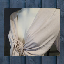 Carica l'immagine nel visualizzatore di Gallery, Cardigan coprispalla OSCALITO