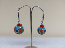 Carica l'immagine nel visualizzatore di Gallery, Orecchini etnici turchese-rosso