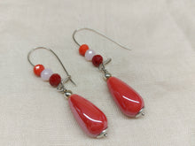Carica l'immagine nel visualizzatore di Gallery, Orecchini in ceramica Goccia