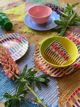 Carica l'immagine nel visualizzatore di Gallery, Piatto Piccolo in Melamina motivo Summer Stripes - ID&M