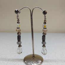 Carica l'immagine nel visualizzatore di Gallery, Orecchini lunghi HandMade